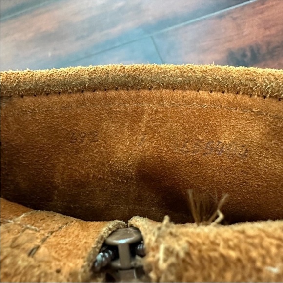Size 7 Minnetonka Double Fringe Side Zip Suede Boots Moccasins - Picture 9 of 9